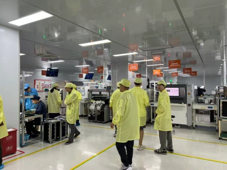 Clientes del sudeste asiático visitan la fábrica de ORVIKAN para realizar una...